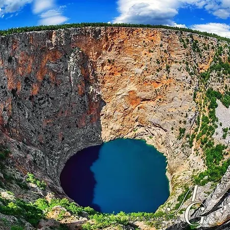 Luxury Leonarda On The River Vrljika Imotski